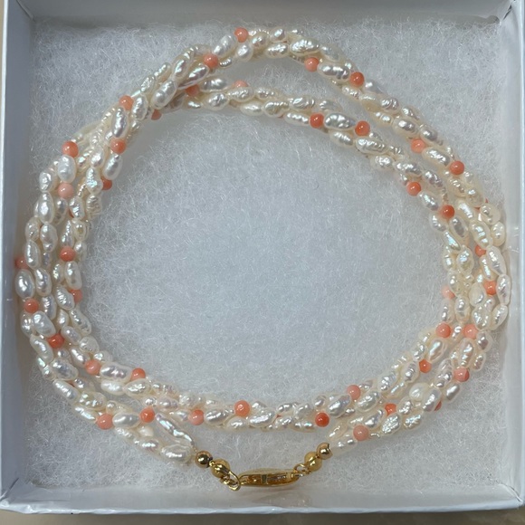 Freshwater Pearl Necklace - Picture 1 of 5